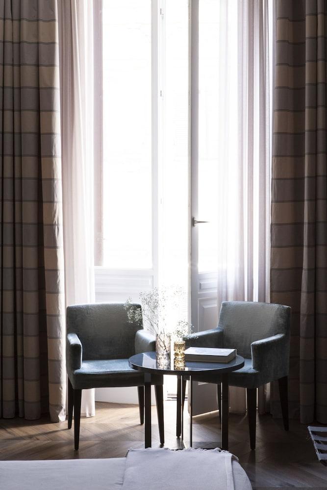 Le Quattro Dame Luxury Pensión 3*
